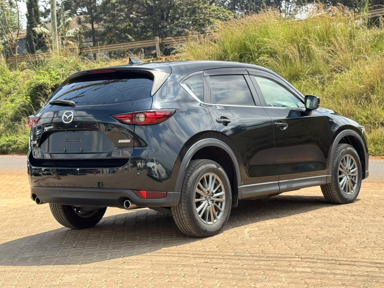 2018- Mazda CX-5 SkyActivD-Black