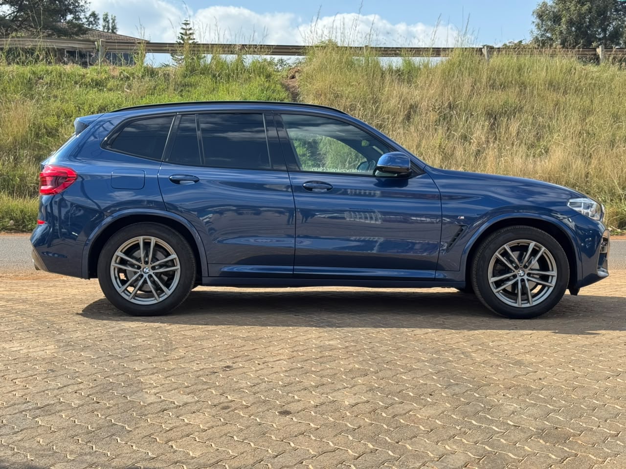2019- BMW X3 XDRIVE-BLUE
