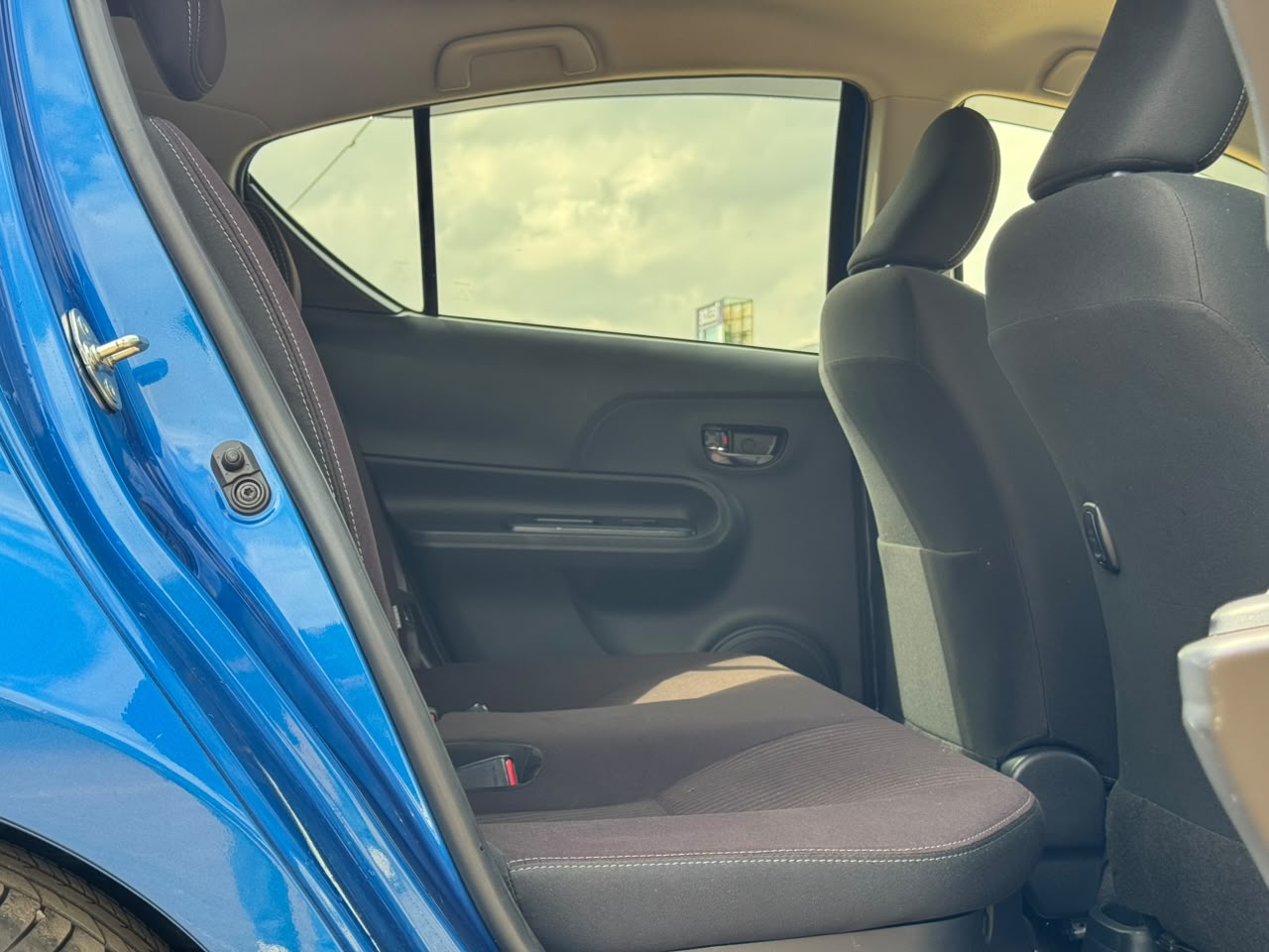 2019- Toyota Aqua Hybrid- Blue