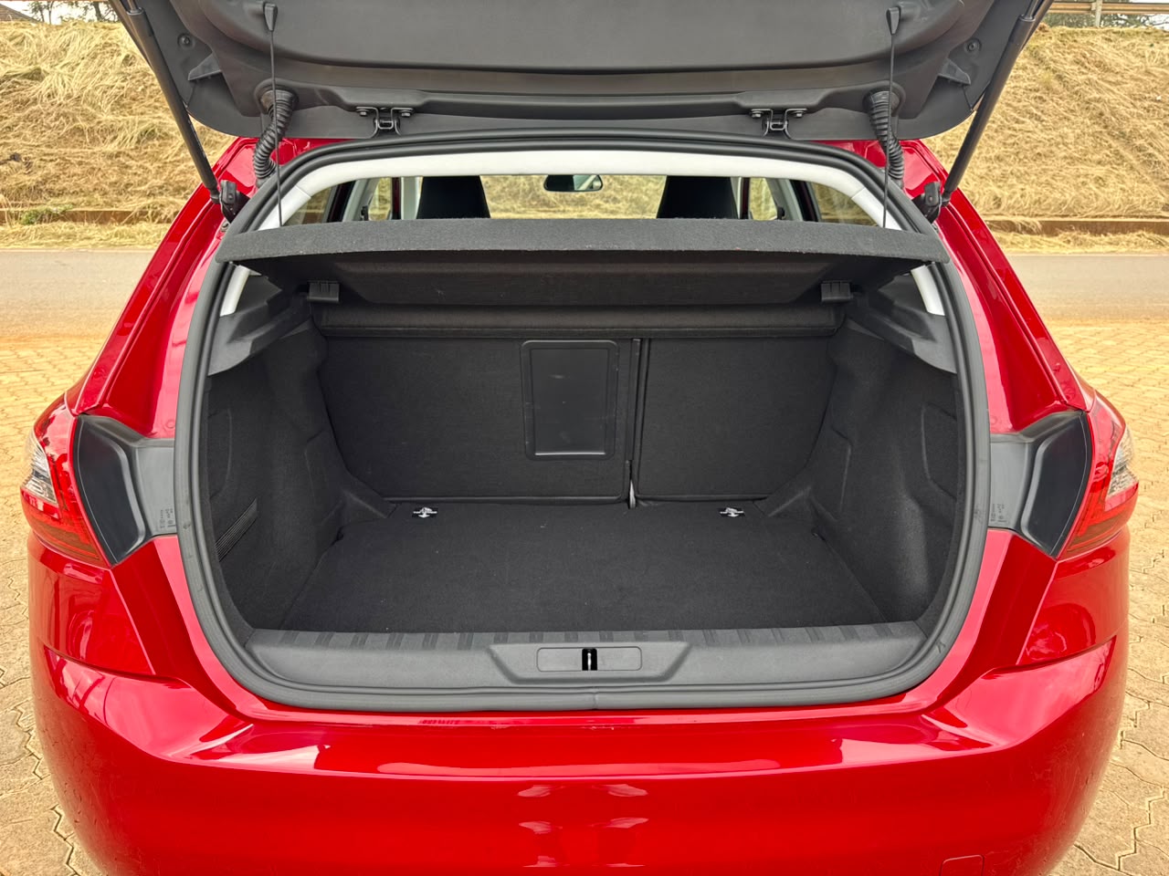 2018- Peugeot 308- Wine Red