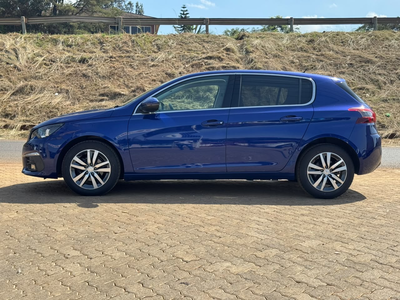 2018- Peugeot 308-Blue