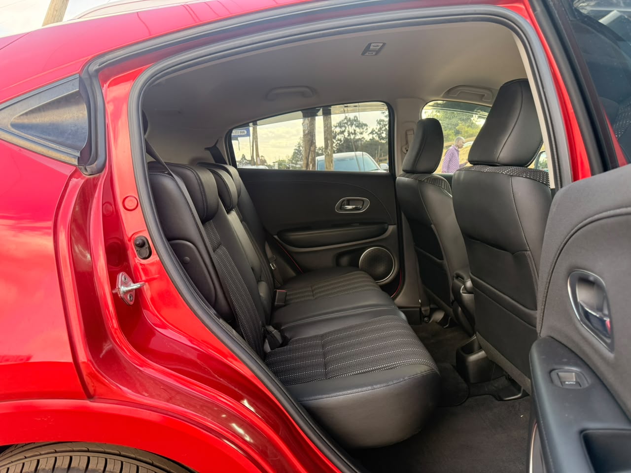 2018- Honda Vezel (Hybrid) -Wine Red