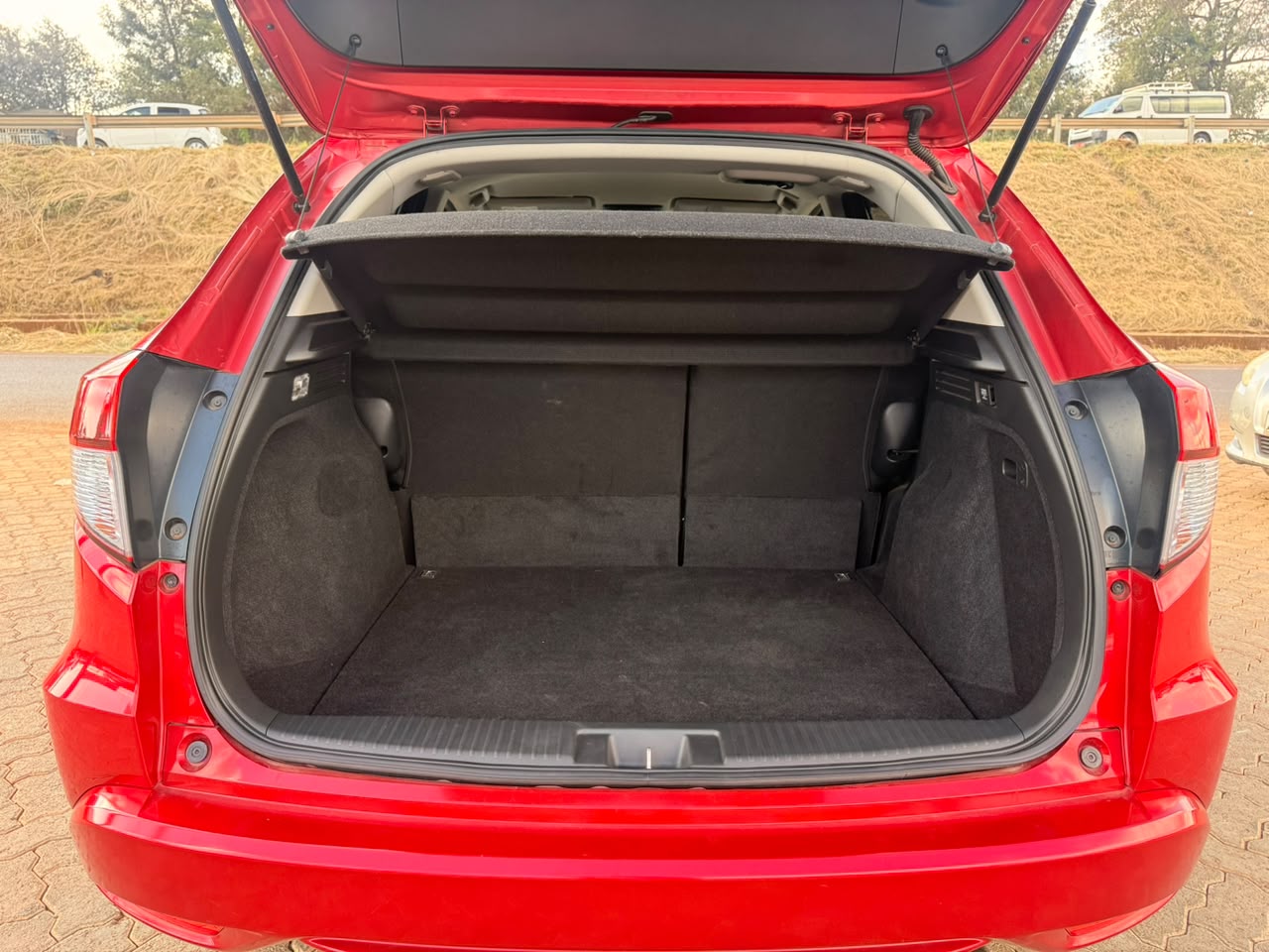 2018- Honda Vezel (Hybrid) -Wine Red