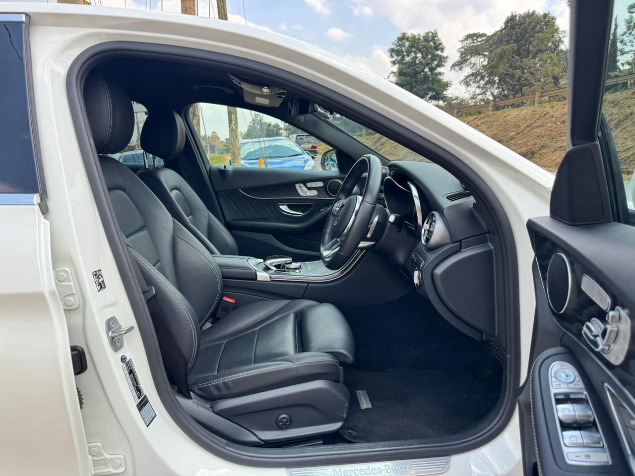 2018- Mercedes Benz C200 -White