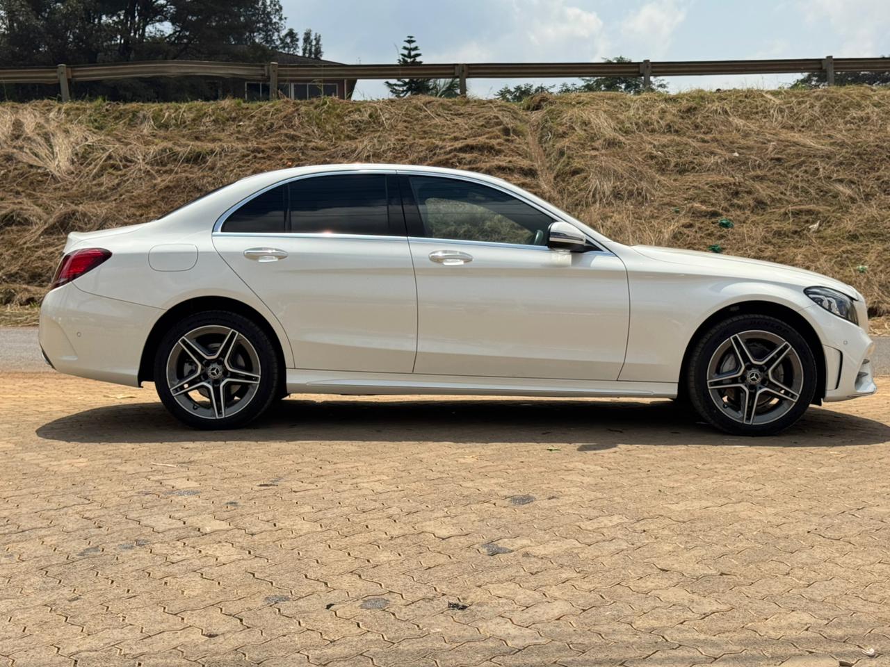 2018- Mercedes Benz C200 -White