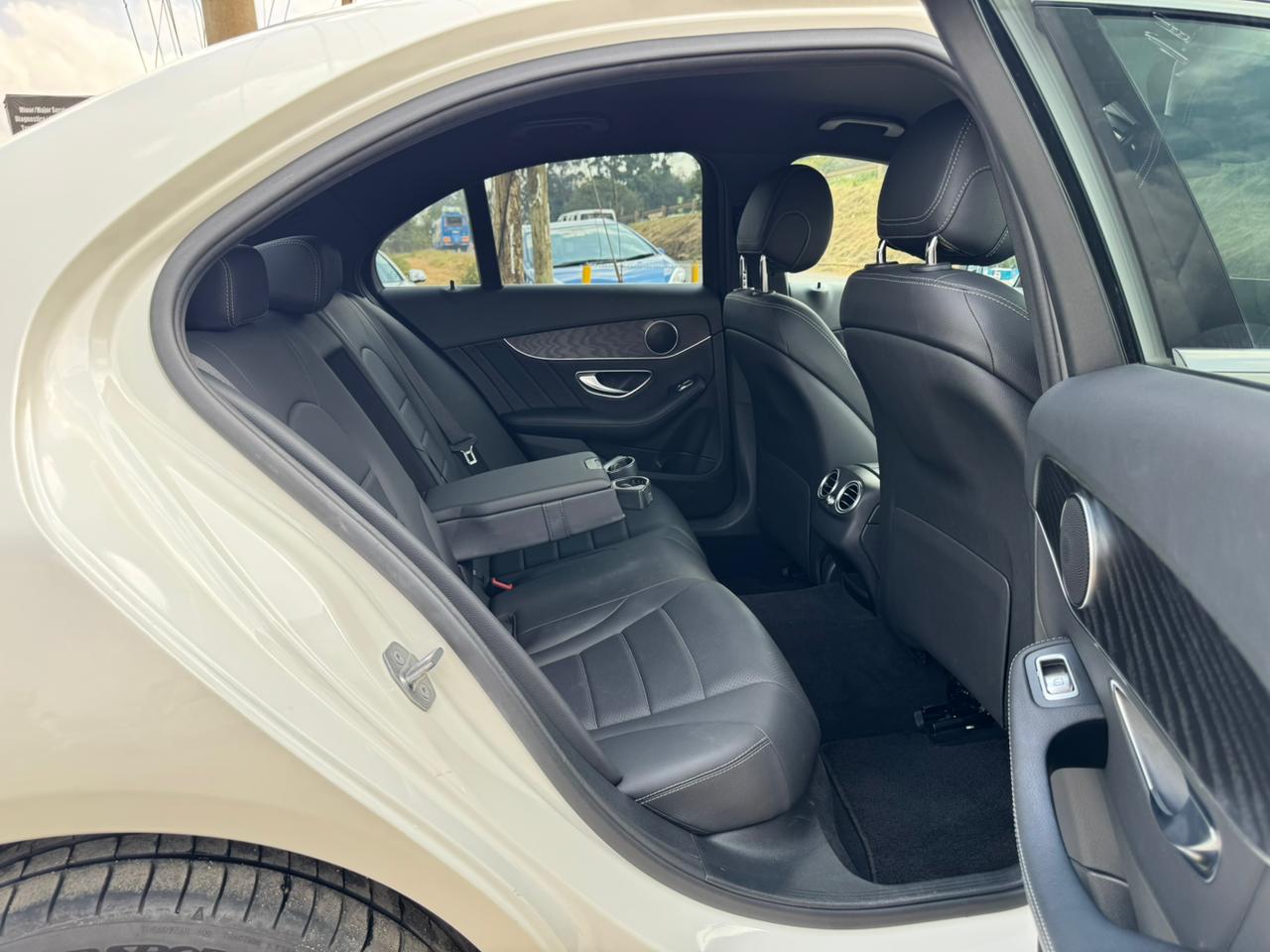 2018- Mercedes Benz C200 -White