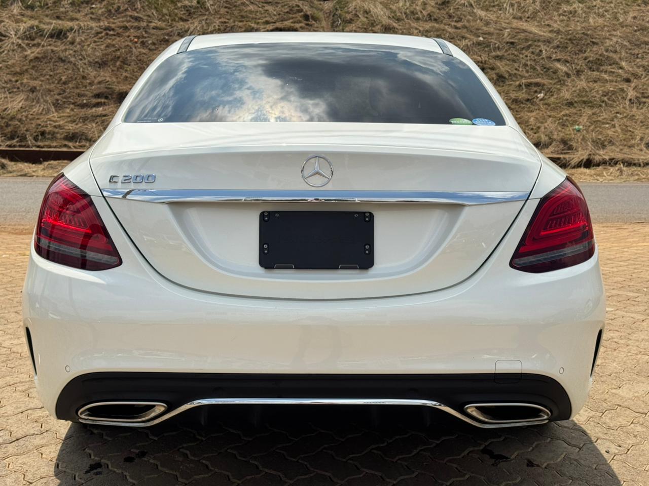 2018- Mercedes Benz C200 -White