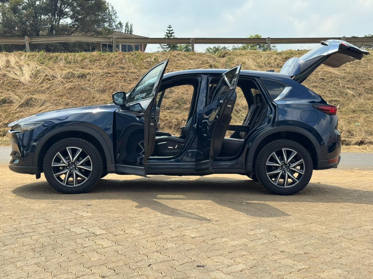 2019- Mazda CX-5 SkyactivD -Blue