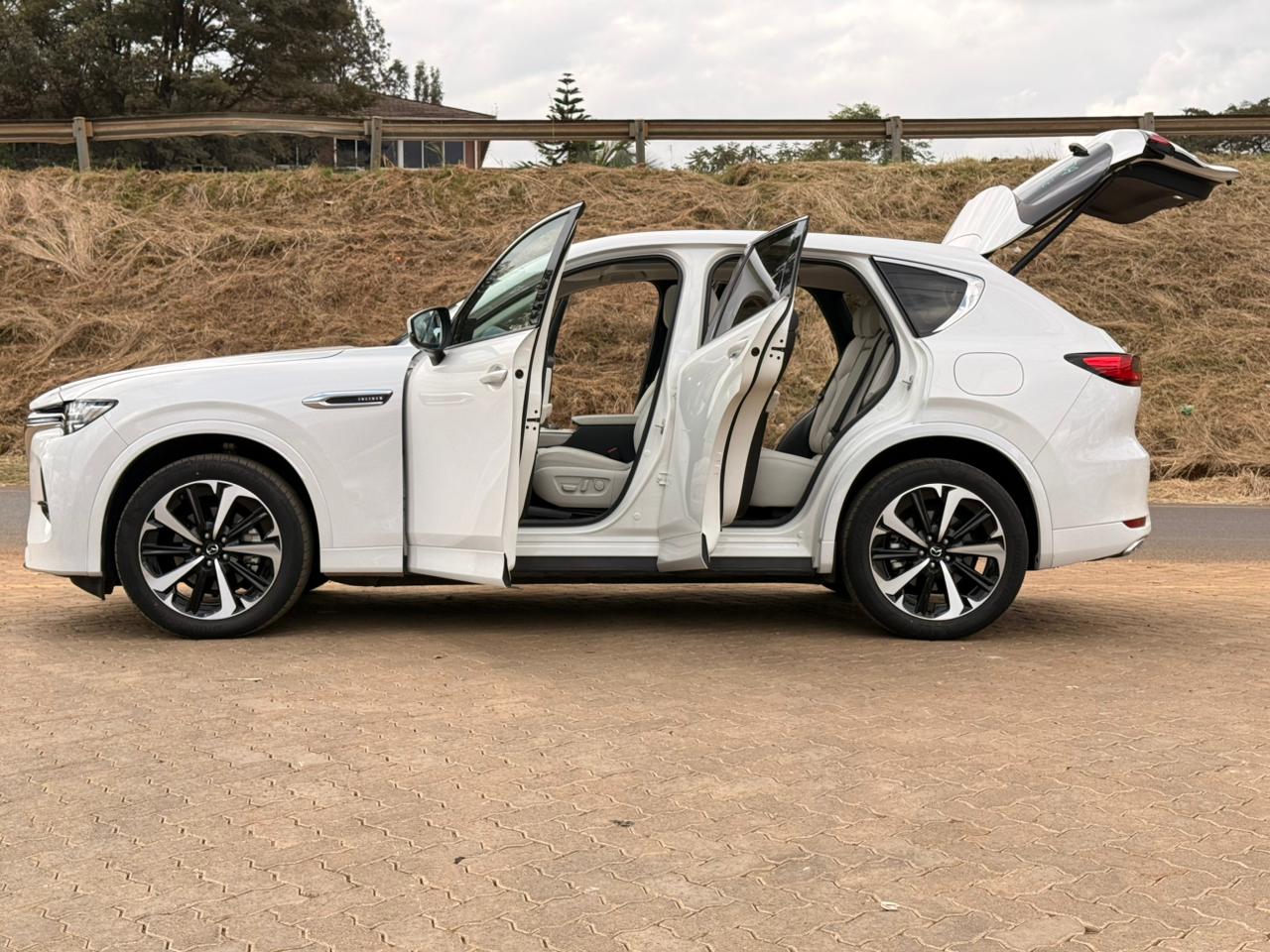 2022-Mazda CX-60 (skyactivD)-White