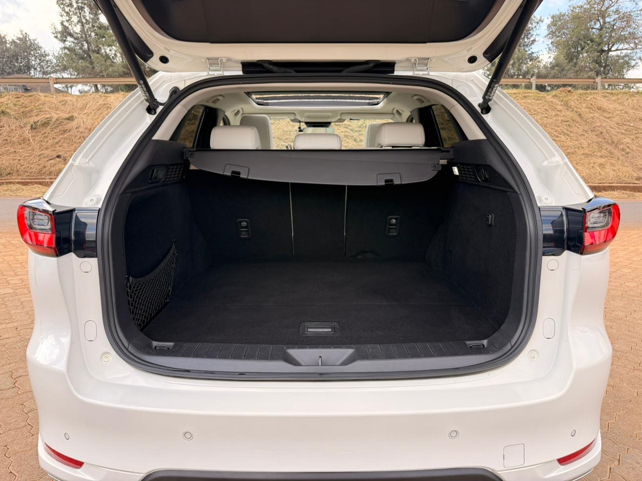 2022-Mazda CX-60 (skyactivD)-White