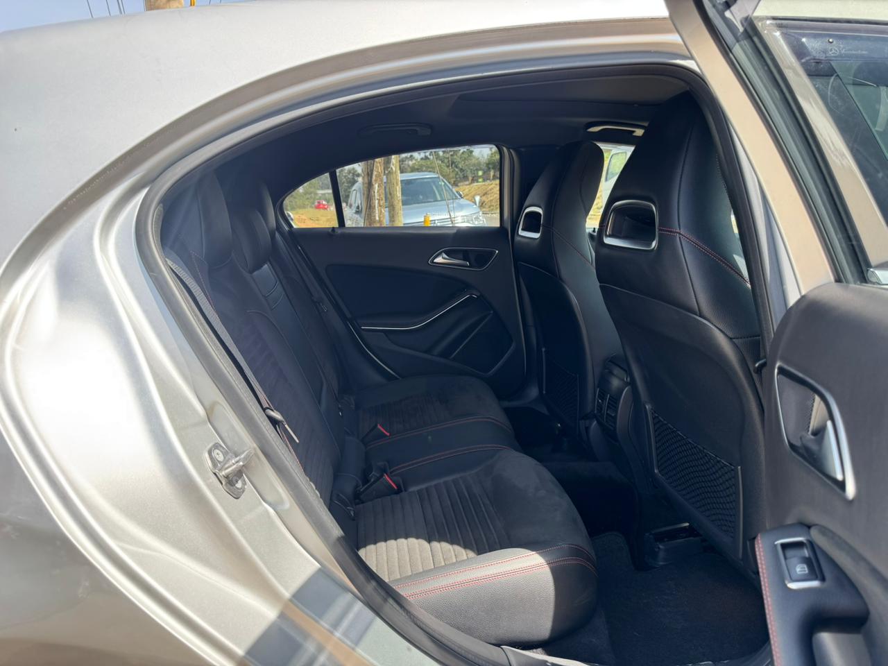2019-Mercedes Baenz A180 AMG- Silver