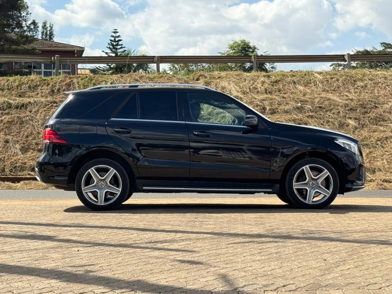2018-Mercedes Benz GLE 220d 4MATIC -Black