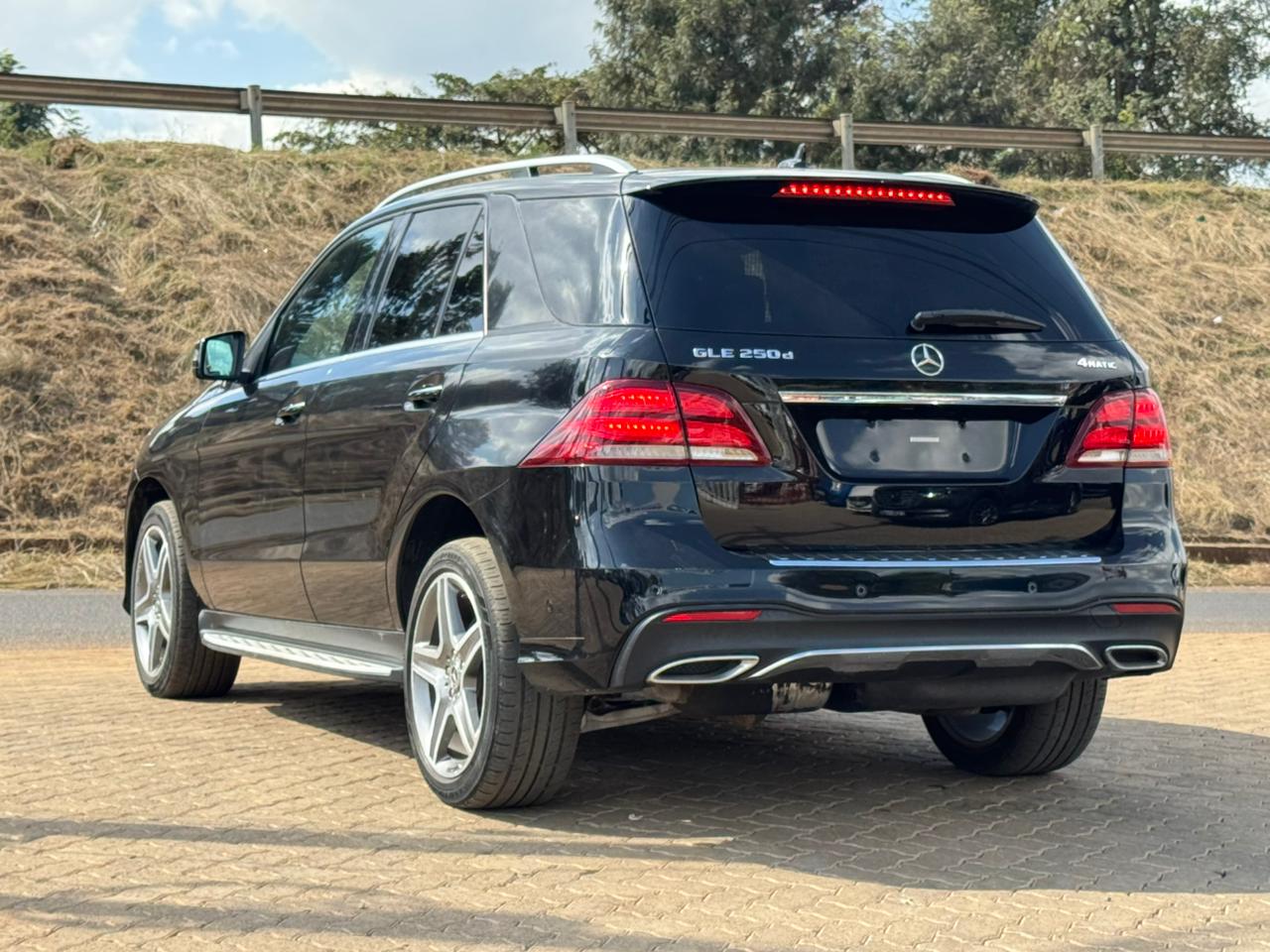 2018-Mercedes Benz GLE 220d 4MATIC -Black