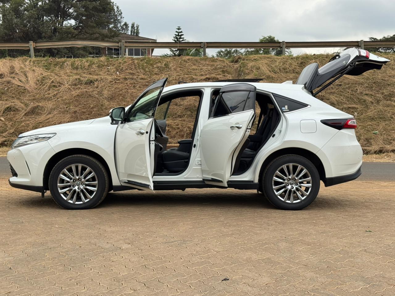 2019-Toyota Harrier- White
