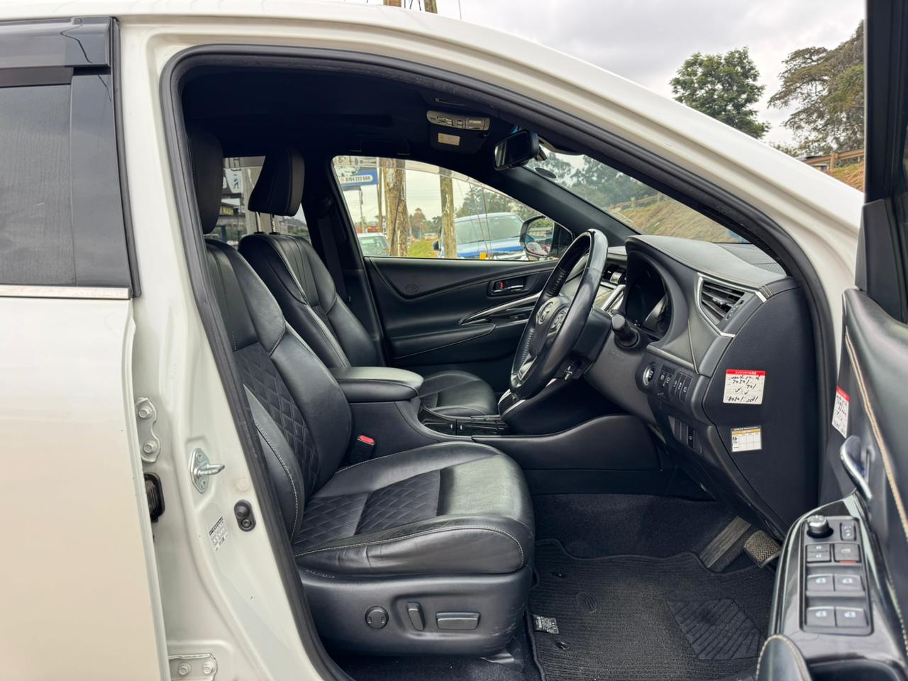 2019-Toyota Harrier- White