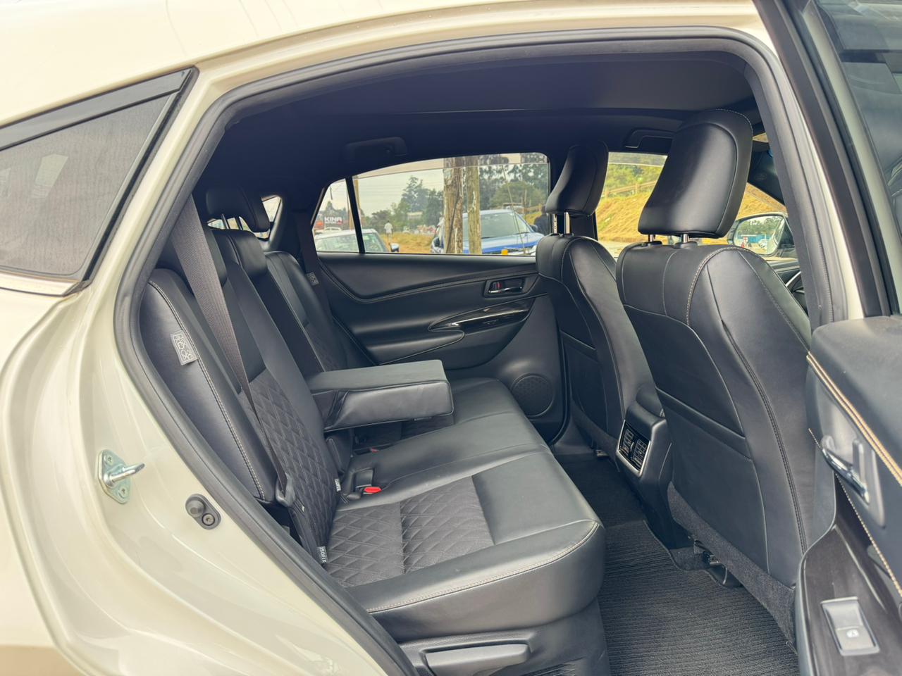 2019-Toyota Harrier- White