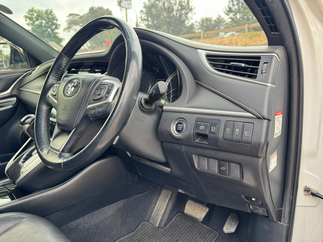 2019-Toyota Harrier- White