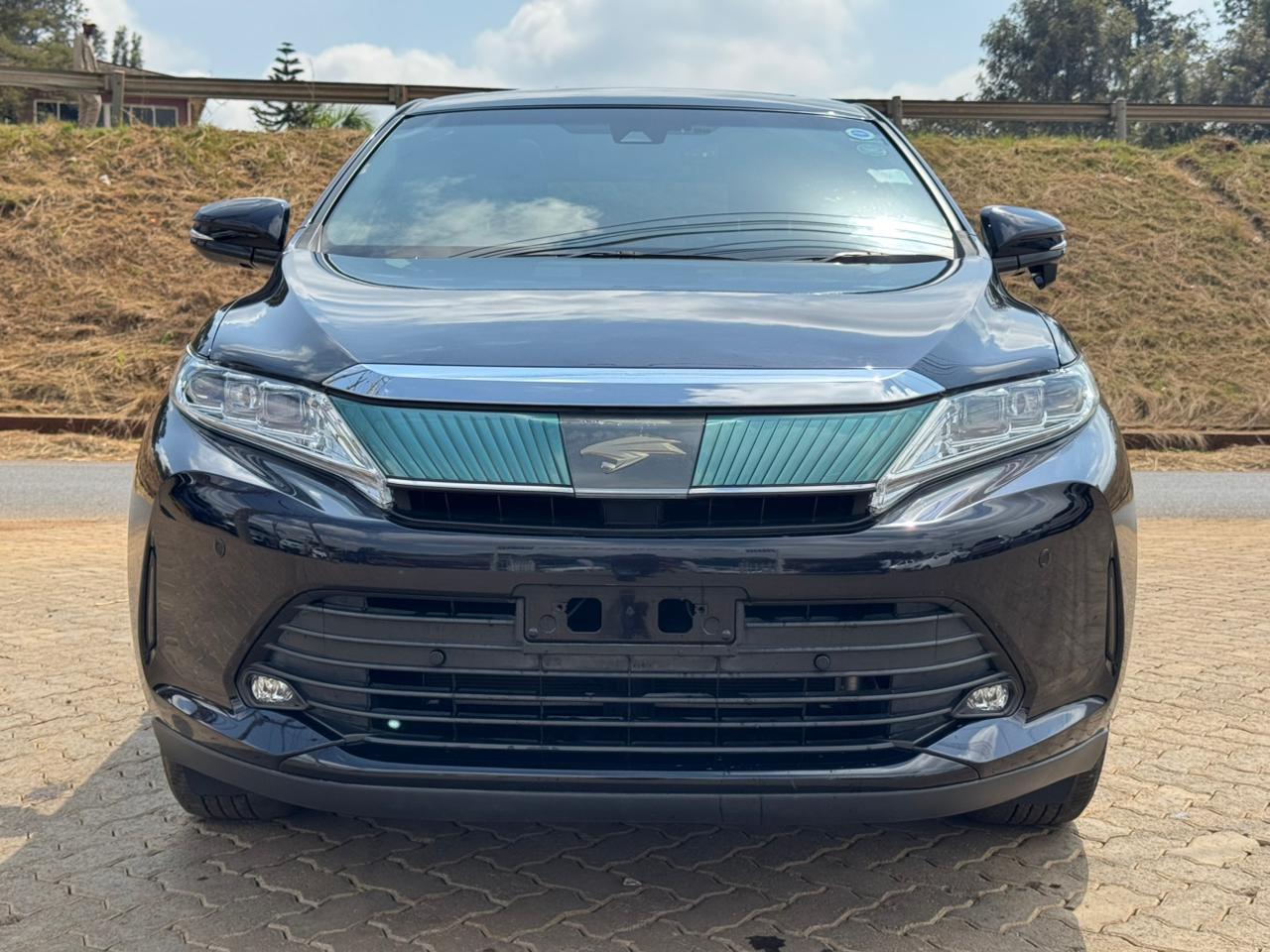 2019-Toyota Harrier – Black