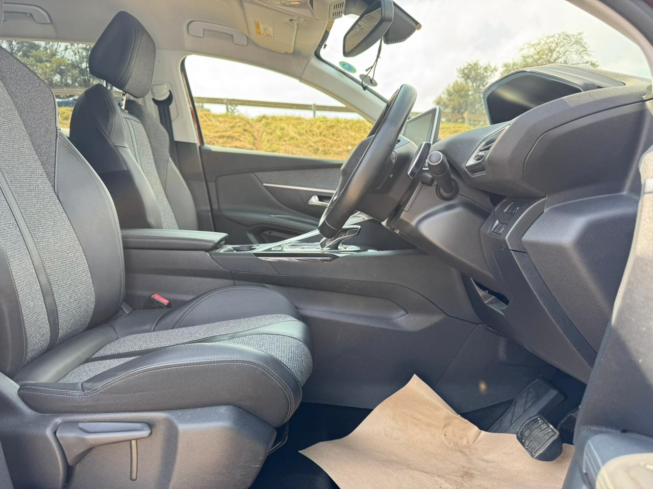 2019- Peugeot 3008 – Bronze