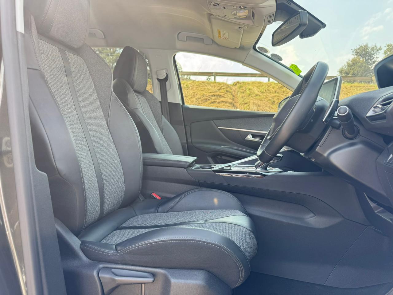 2019- Peugeot 3008 – Green