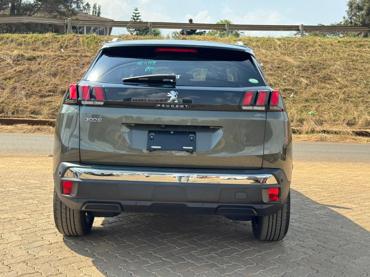 2019- Peugeot 3008 – Green