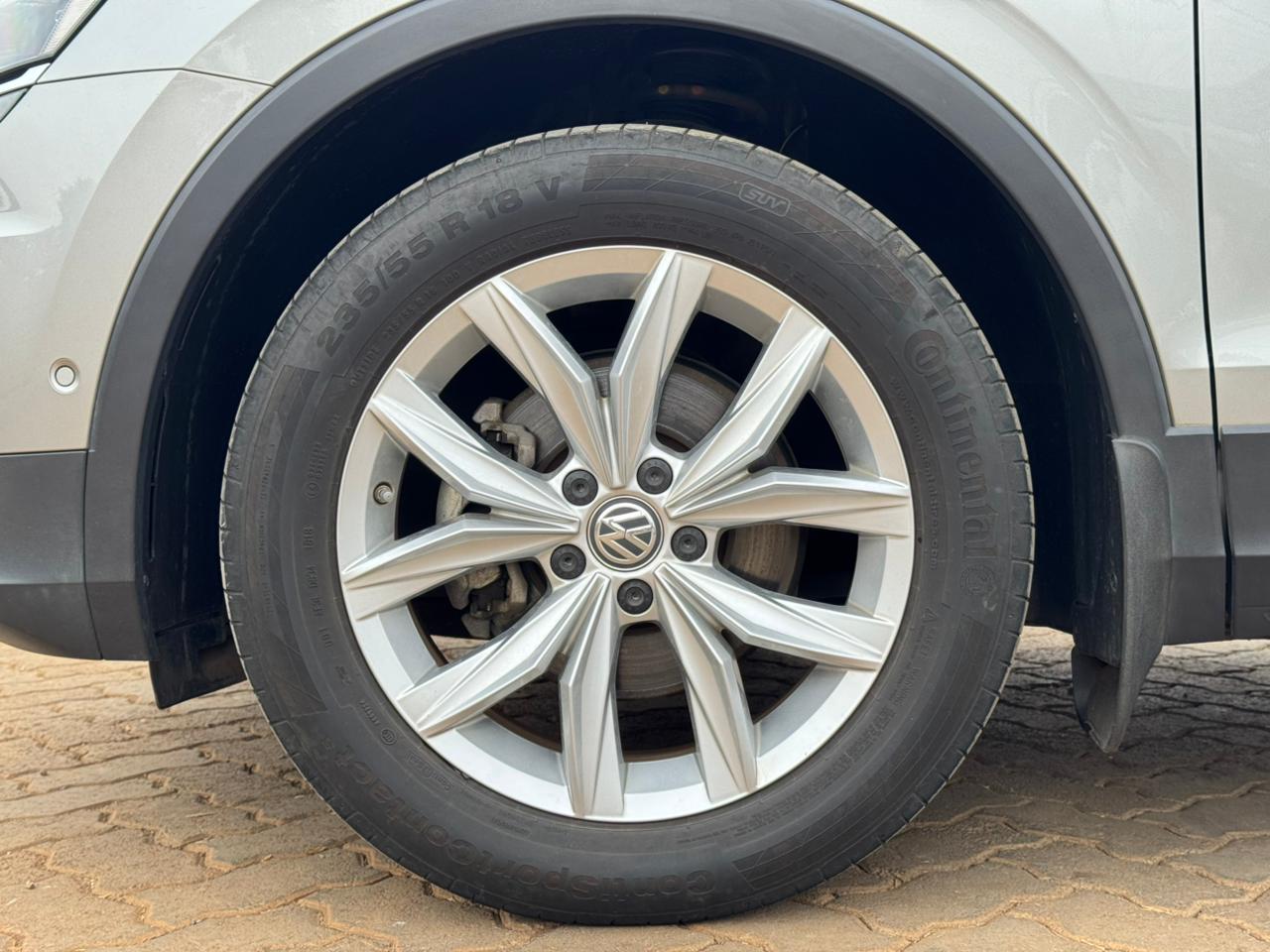 2018- Volkswagen Tiguan 4motion TDI – Gray