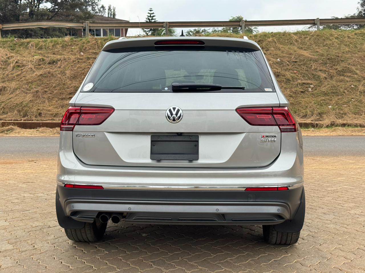 2018- Volkswagen Tiguan 4motion TDI – Gray