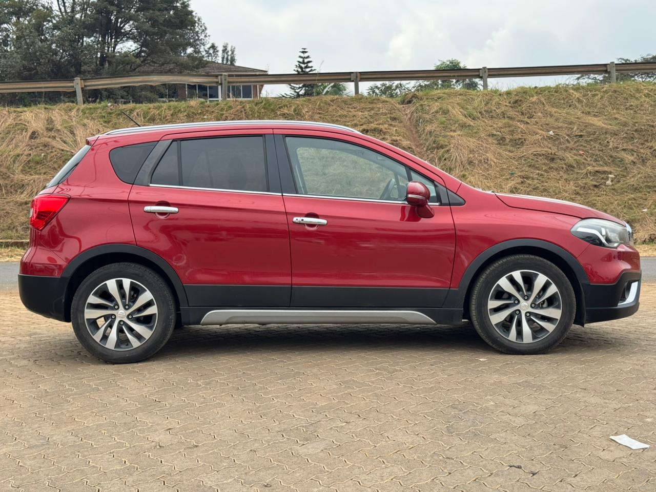 2019- Suzuki S-Cross -Whine Red