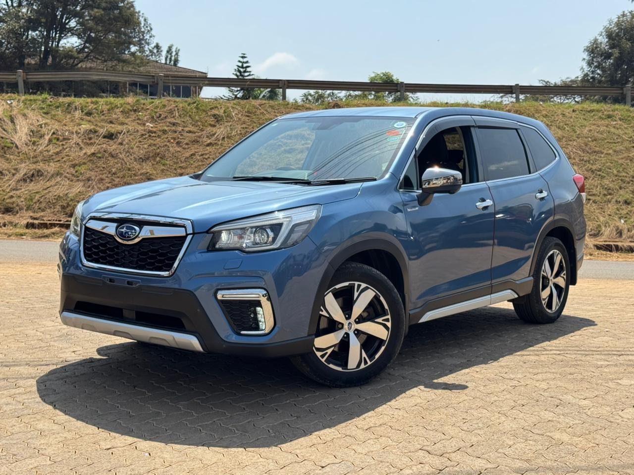 2019- Subaru Forester E-boxer -AWD- Blue