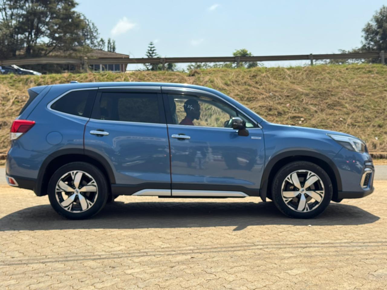 2019- Subaru Forester E-boxer -AWD- Blue