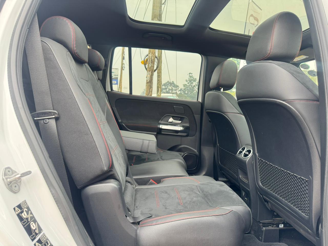 2020- Mercedes Bens GLB 200d – White