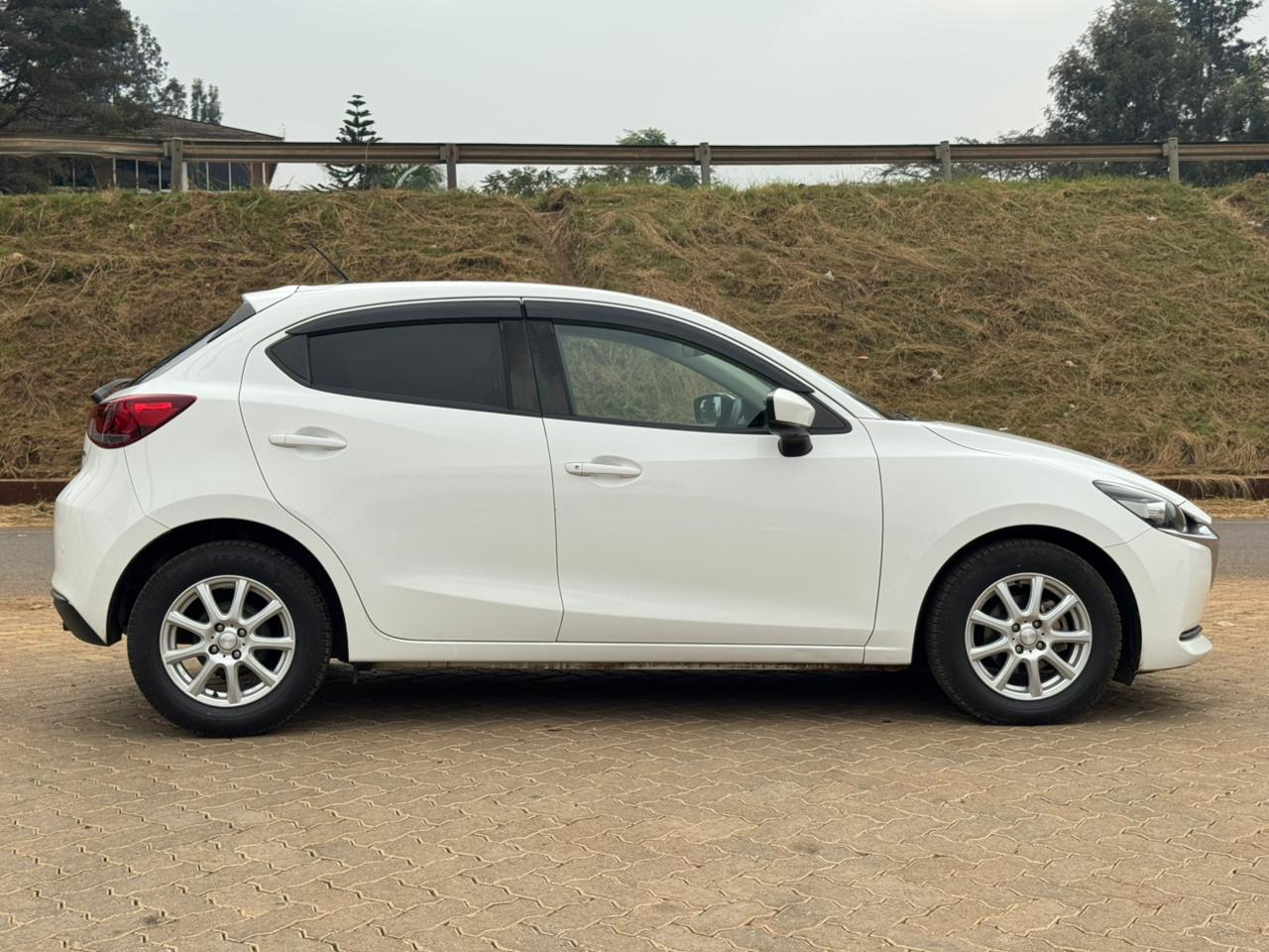 2020- Mazda 2- White