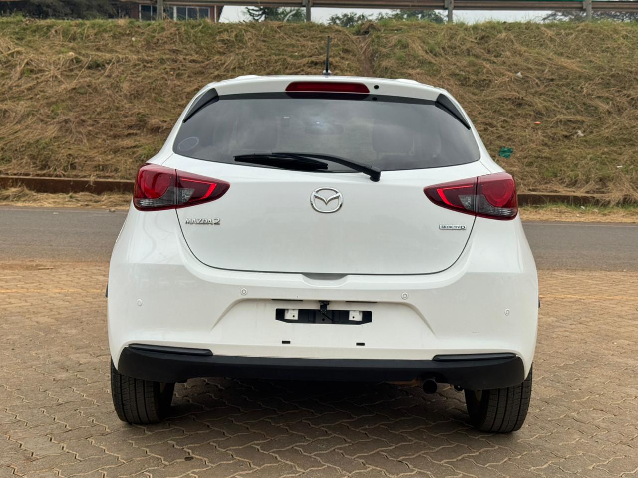 2020- Mazda 2- White
