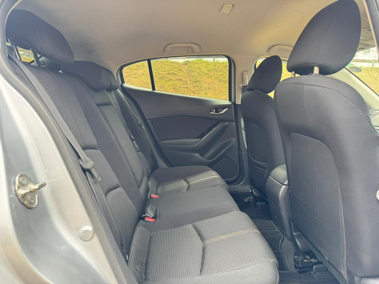 2018- Mazda Axela SkyactivD- Gray