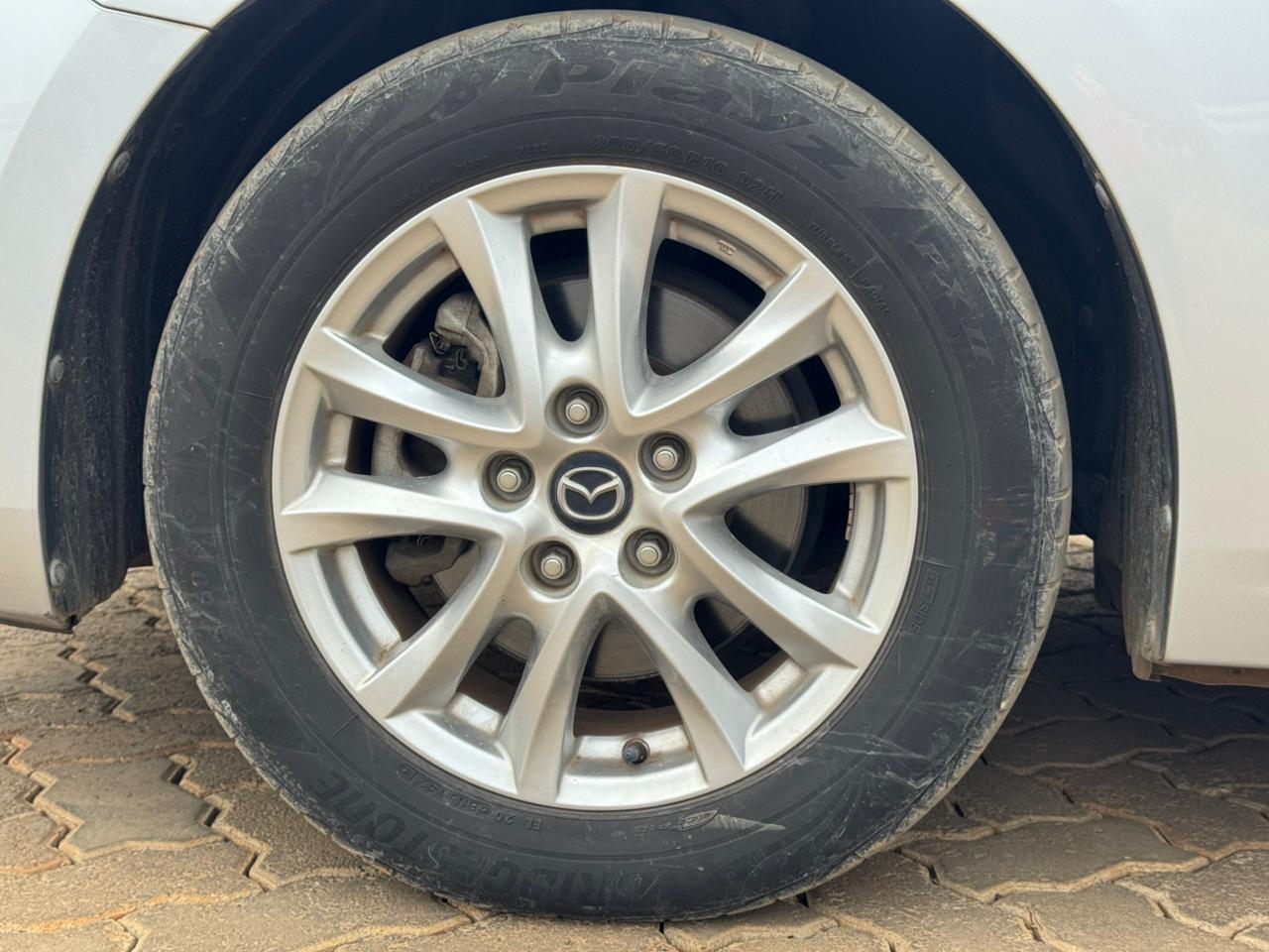 2018- Mazda Axela SkyactivD- Gray