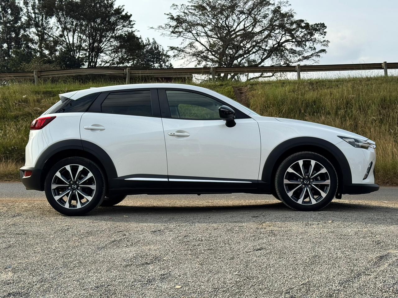 2018 – Mazda CX3 – White