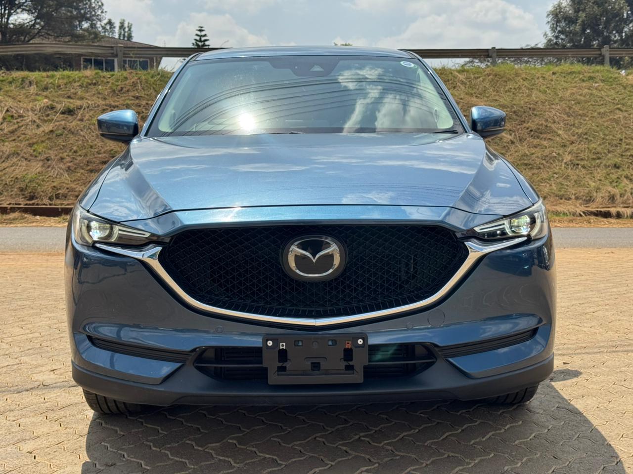 2018- Mazda cx5 (Skyactiv-D-AWD)- Blue