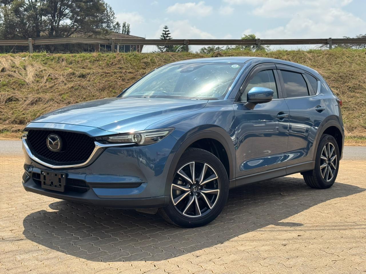 2018- Mazda cx5 (Skyactiv-D-AWD)- Blue