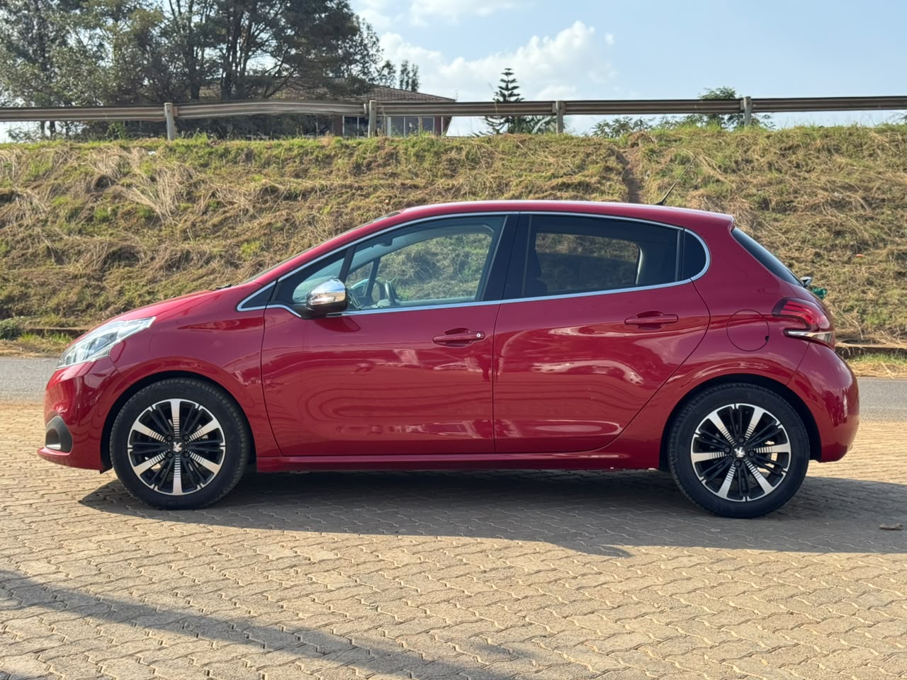 2019- Peugeot 208 Alluare- Wine Red