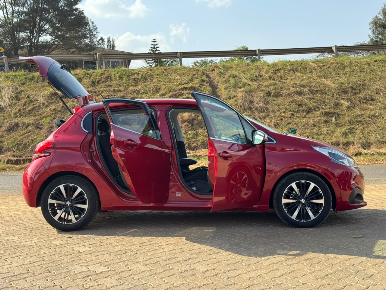 2019- Peugeot 208 Alluare- Wine Red