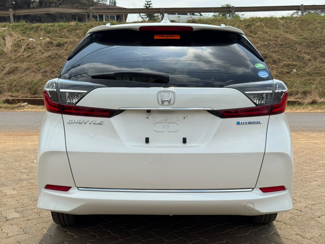 2019- Honda Shuttle Hybrid- White