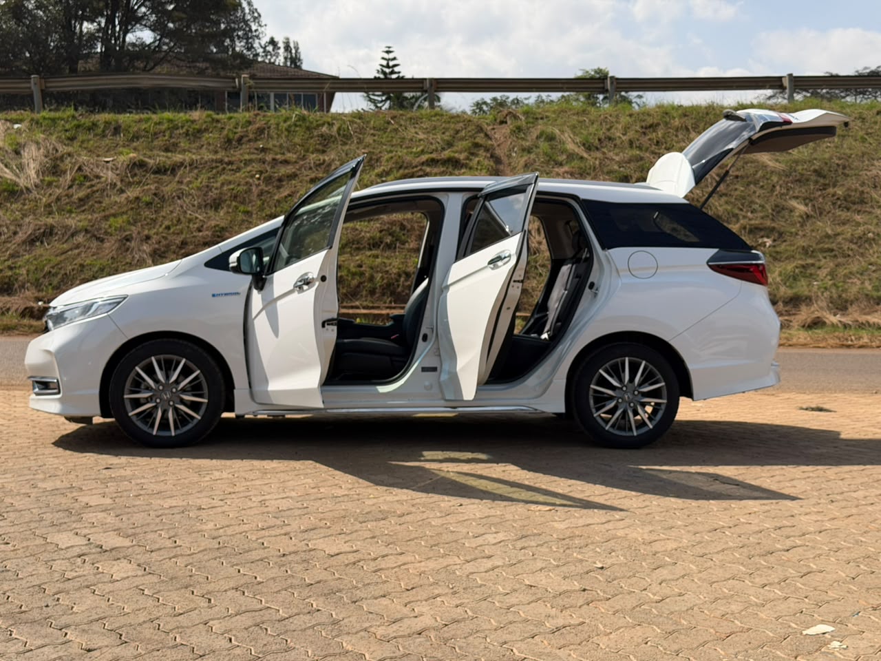 2019- Honda Fit Shuttle (Hybrid) – White
