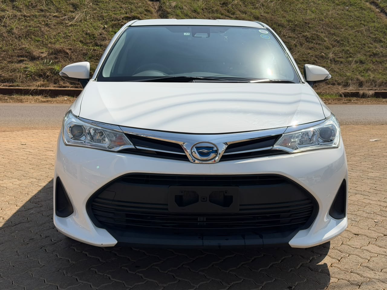 2019 – Toyota Firlder (Hybrid) – White