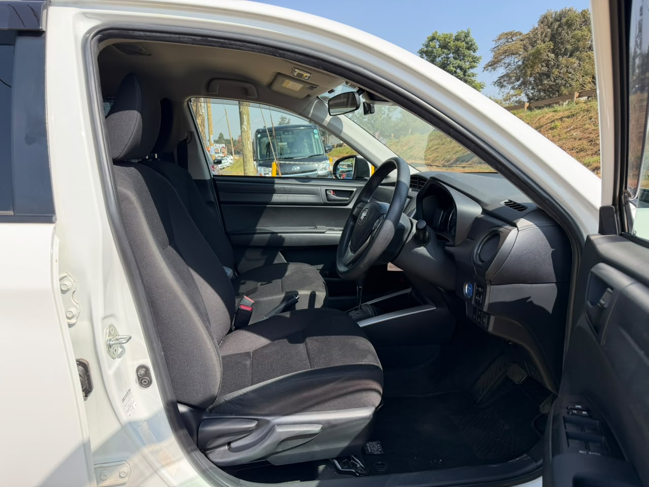 2019 – Toyota Firlder (Hybrid) – White