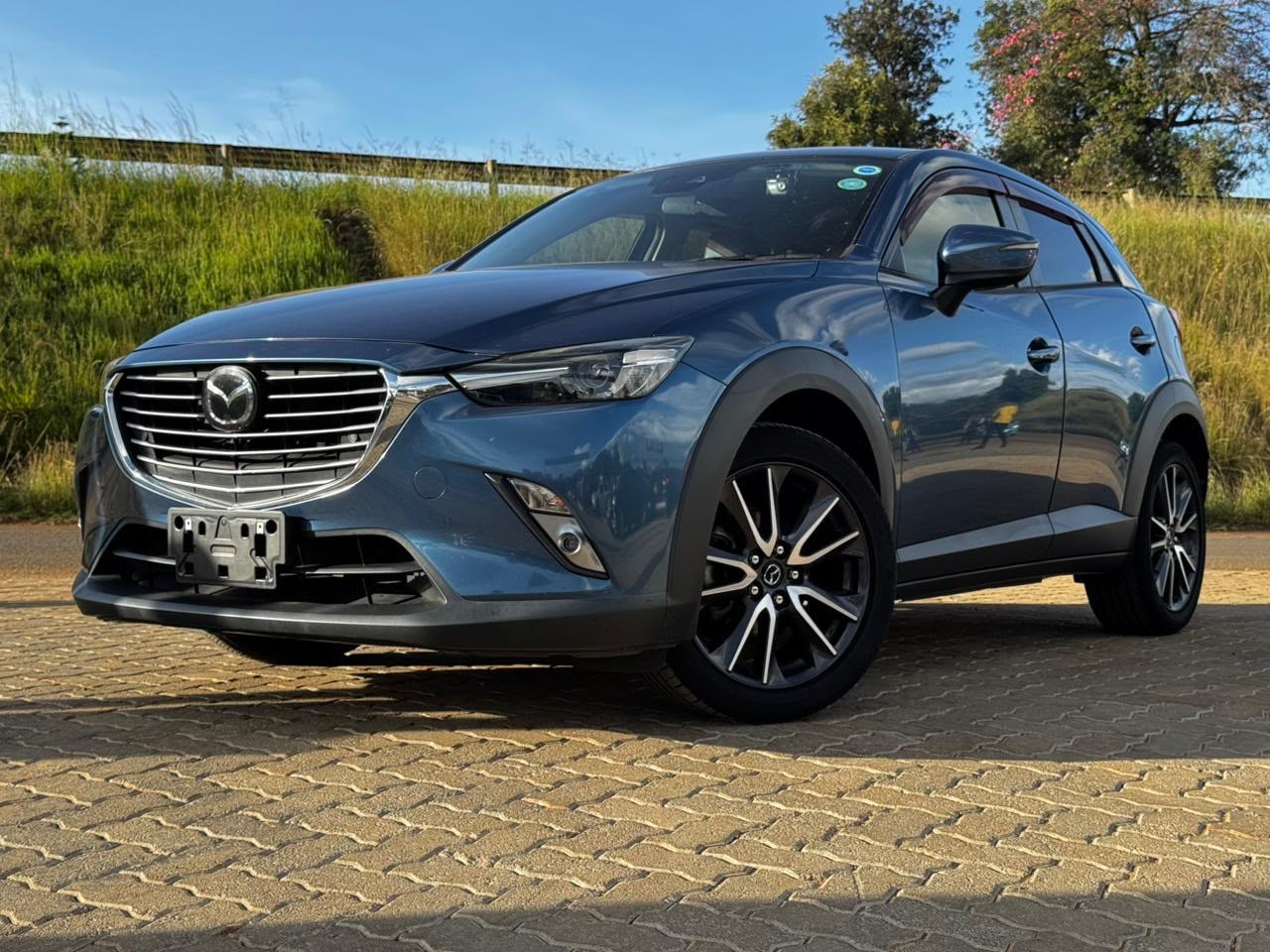 2018- Mazda cx-3 -Blue