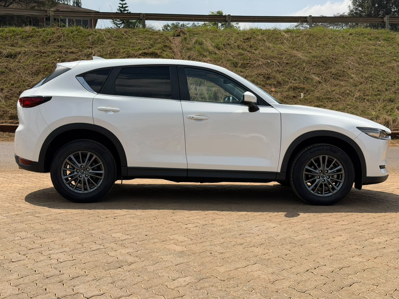 2021-Mazda CX-5 (SkyactivG) – White