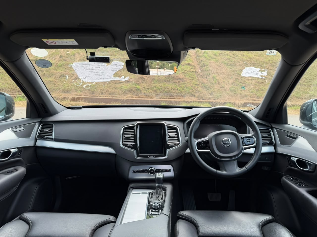 2019 -Volvo XC-90 T5 AWD -Black