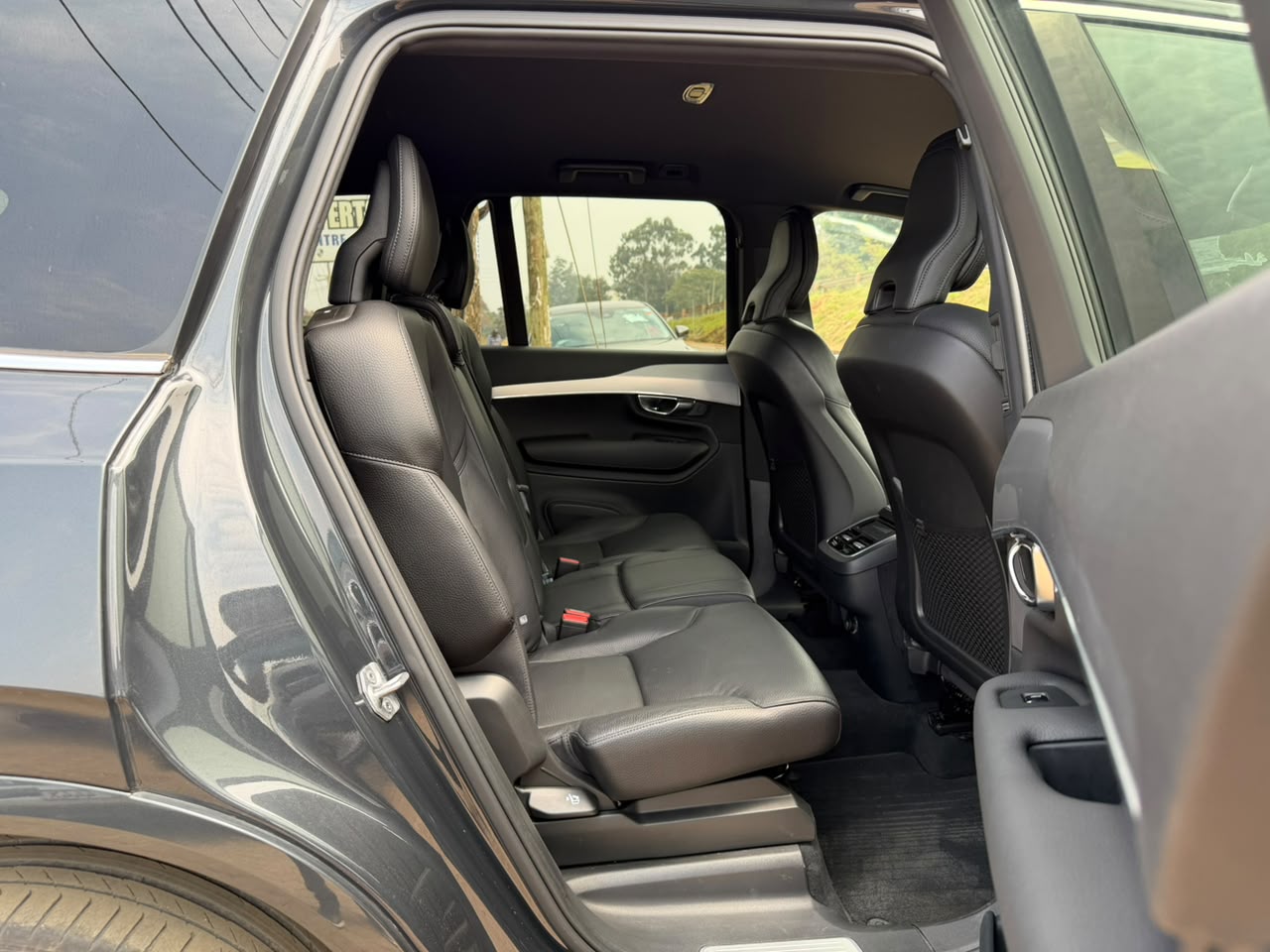2019 -Volvo XC-90 T5 AWD -Black