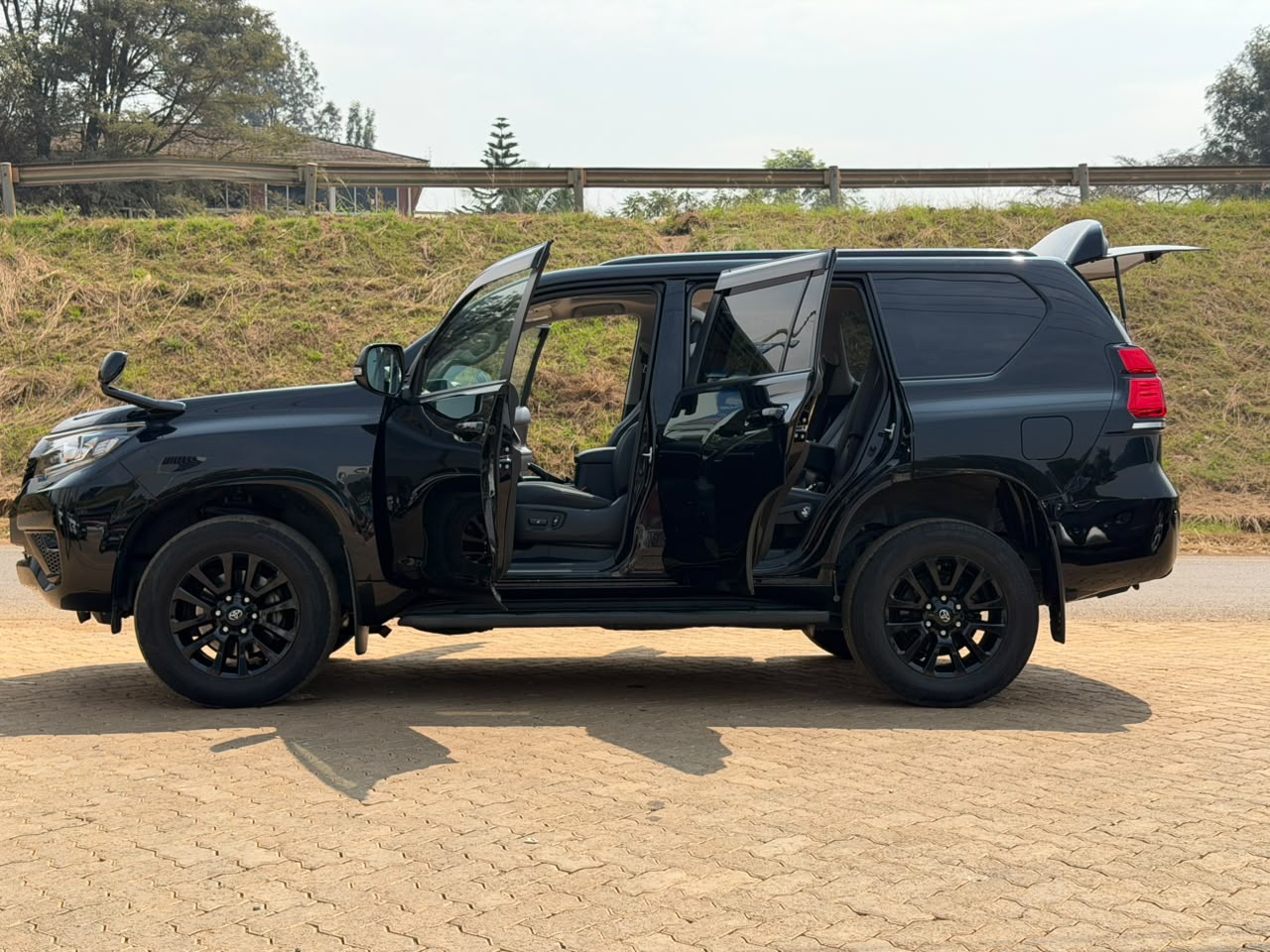 2021-Toyota Landcruiser TX-L -Black