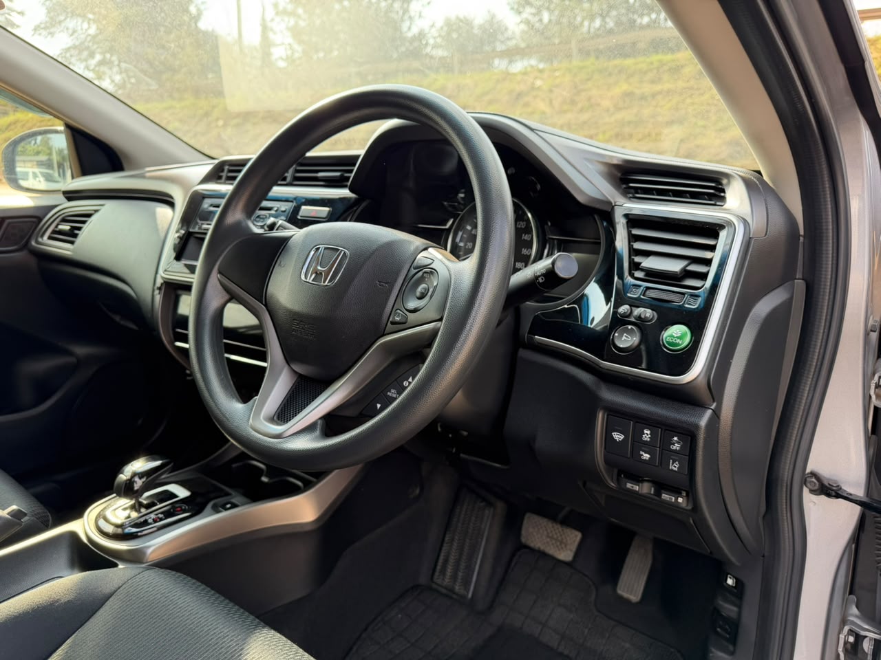 2018 -Honda Grace Hybrid -Silver